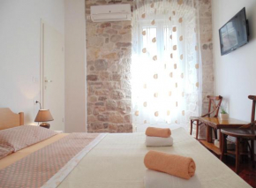 Гостиница Rooms and Apartments Djanovic  Сплит